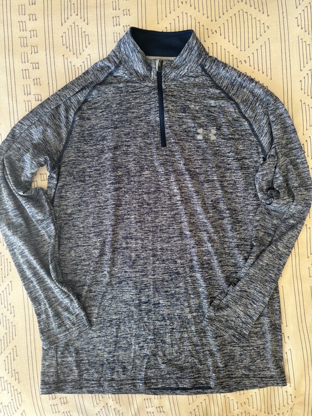 Under Armour HeatGear Men’s Dark Blue Heather 1/4 Zip-Up Pullover (med.)